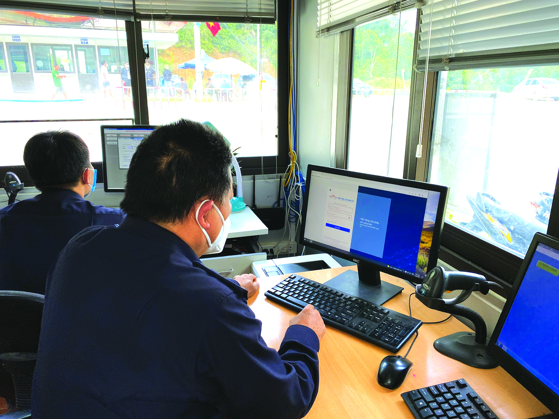 Chuyển đổi số tiến ra biển lớn - Ảnh 1. Chuyển đổi số tiến ra biển lớn - Ảnh 1.