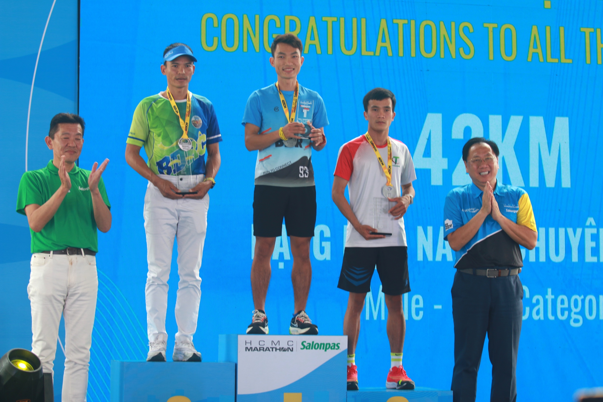 Hoàng Nguyên Thanh: Leo núi Bà Rá để thành vua marathon Đông Nam Á - Ảnh 9.