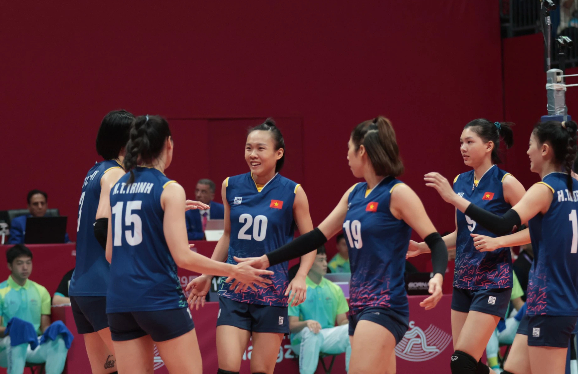 Địa chấn tái hiện, tuyển bóng chuyền nữ Việt Nam đánh bại cựu vô địch châu Á - Ảnh 9.