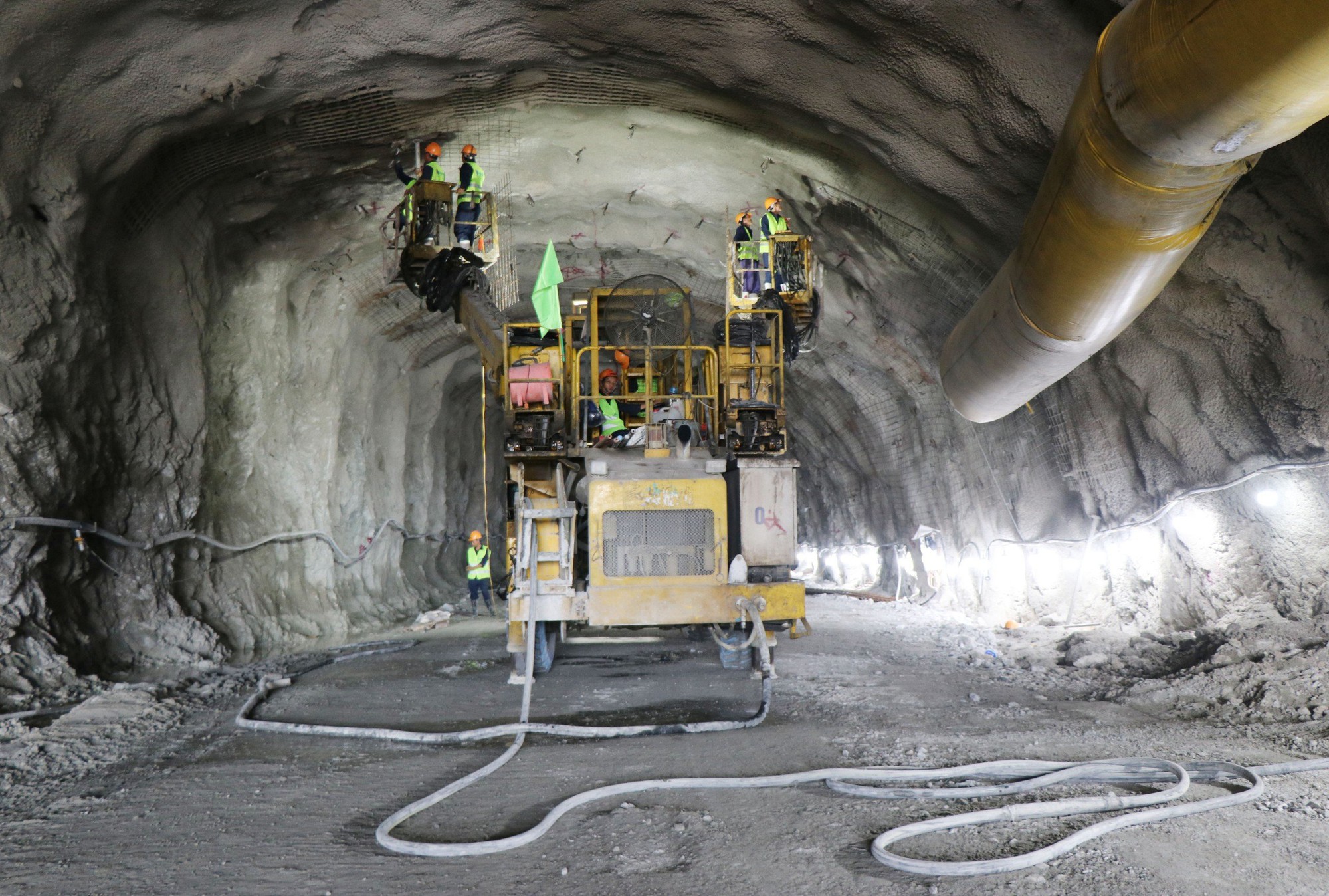 Cuối năm 2023 thông hầm 2 dự án cao tốc Quảng Ngãi – Hoài Nhơn - Ảnh 2.