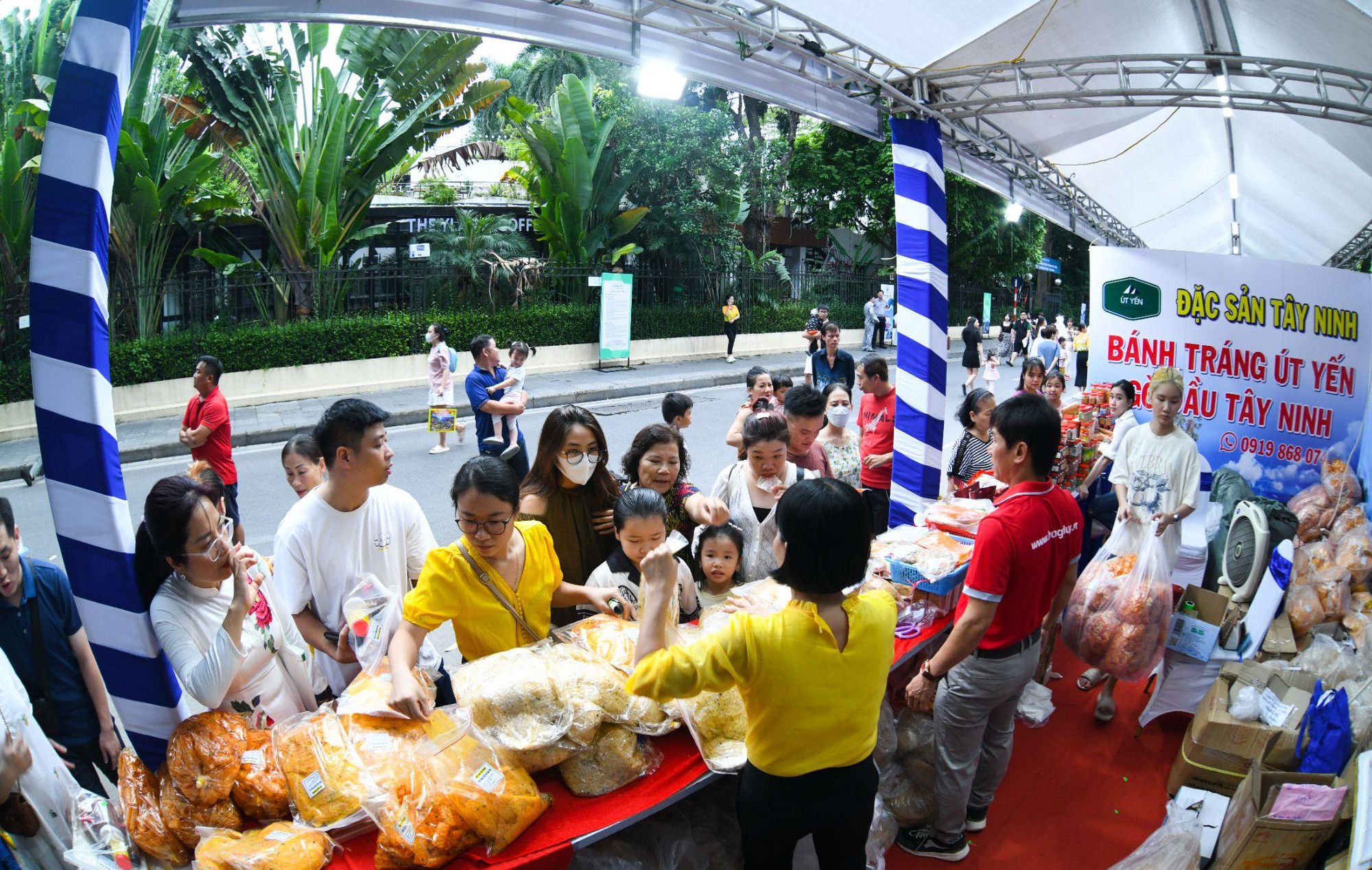 Tây Ninh trở thành “từ khóa hot” của du khách miền Bắc sau Ngày Tây Ninh tại Hà Nội - Ảnh 2.
