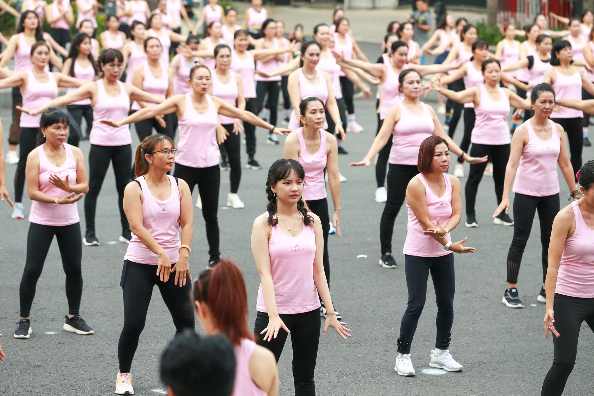 TP HCM tổ chức buổi đồng diễn Aerobic quy mô lớn chào mừng ngày Phụ nữ Việt Nam - Ảnh 9.