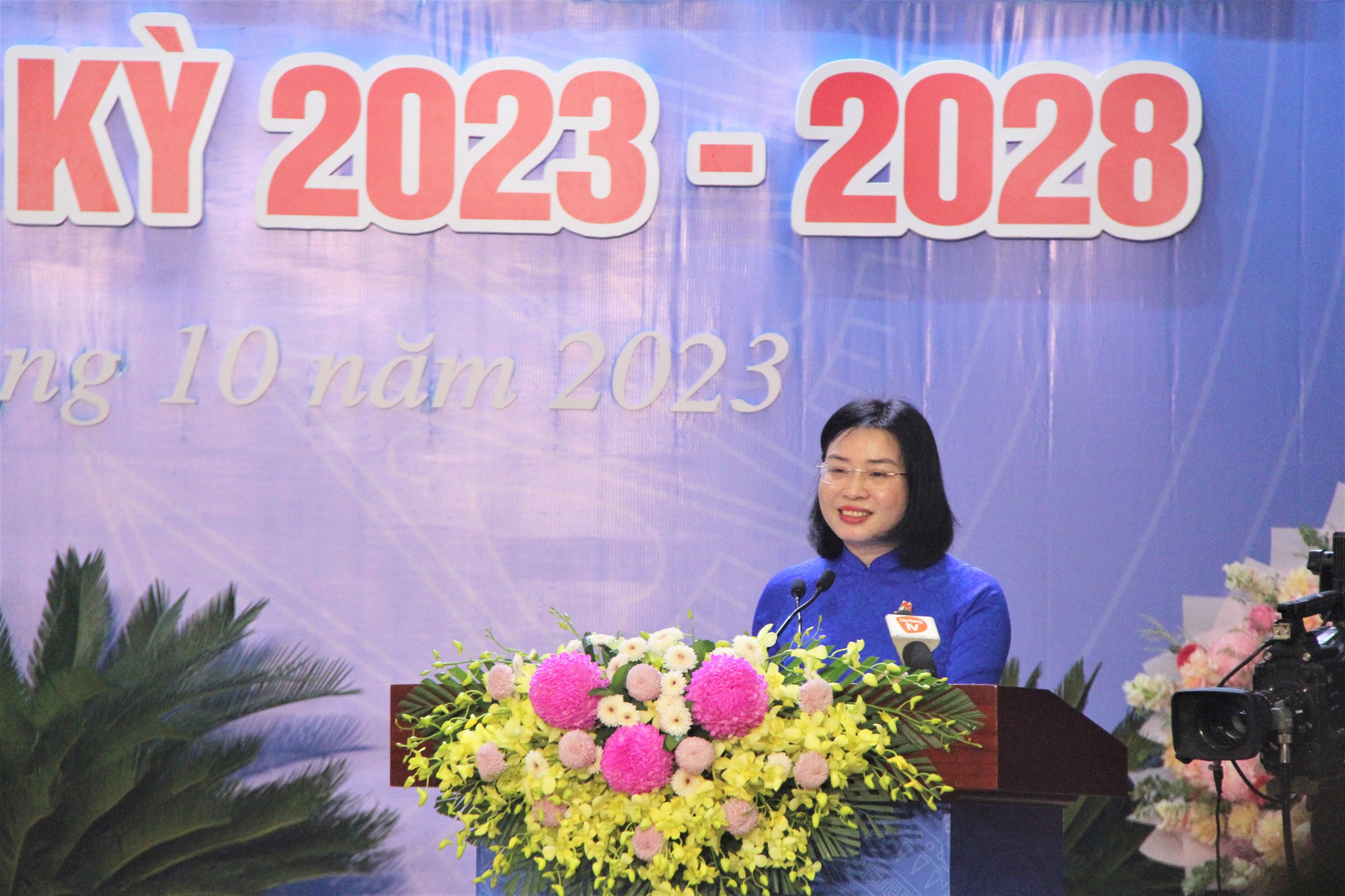 Bà Phan Thị Thúy Linh tái đắc cử Chủ tịch LĐLĐ Đà Nẵng - Ảnh 1.