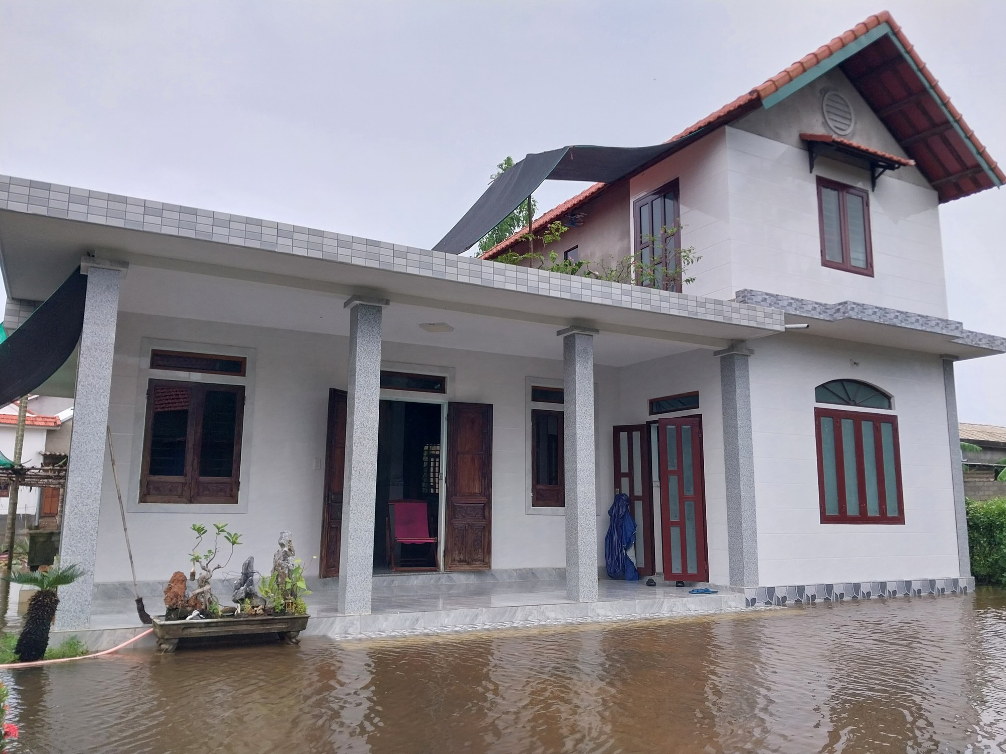 Cận cảnh ngập lụt ở hạ du Thủy điện Hương Điền - Ảnh 7.