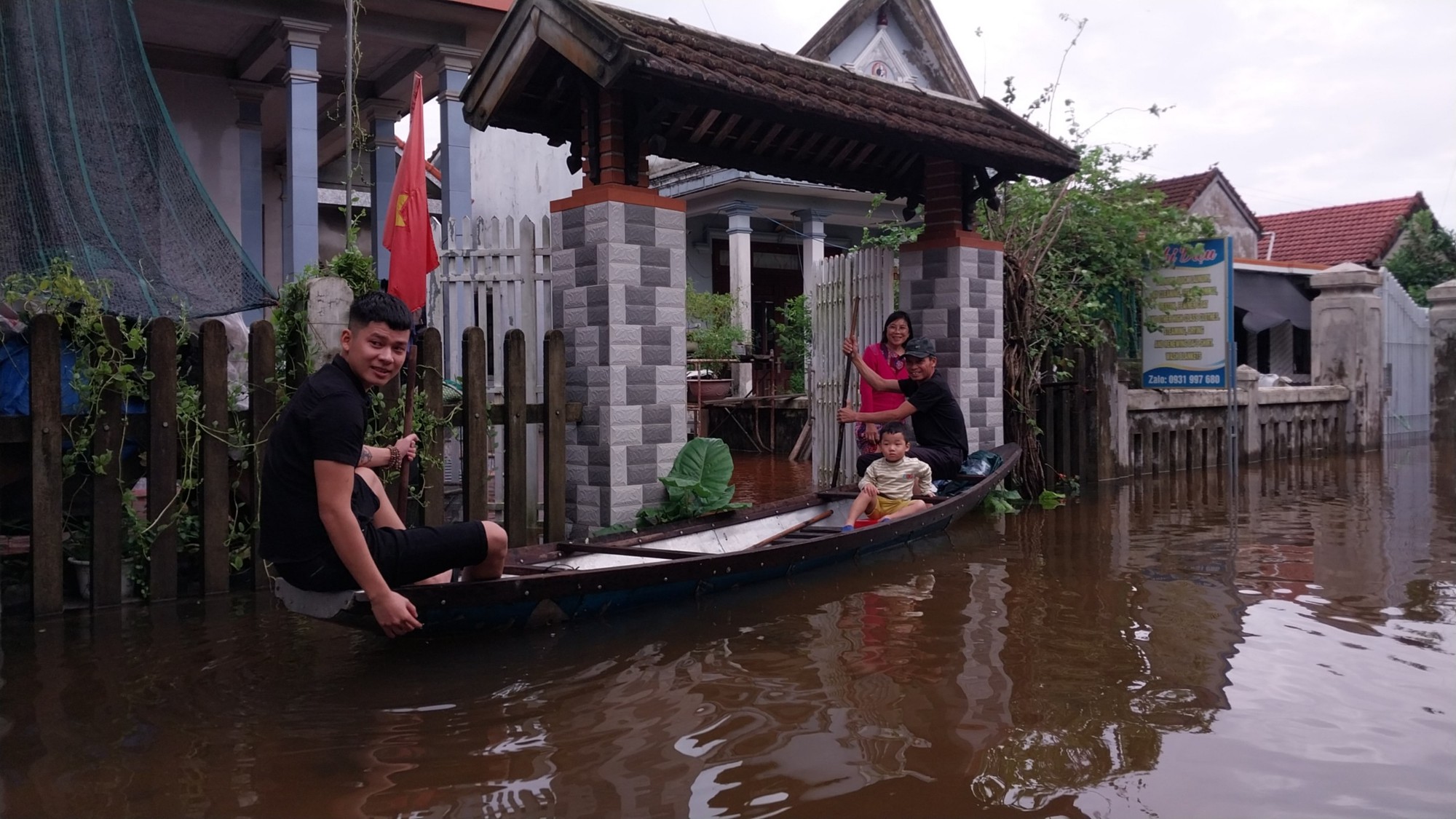 Cận cảnh ngập lụt ở hạ du Thủy điện Hương Điền - Ảnh 11.