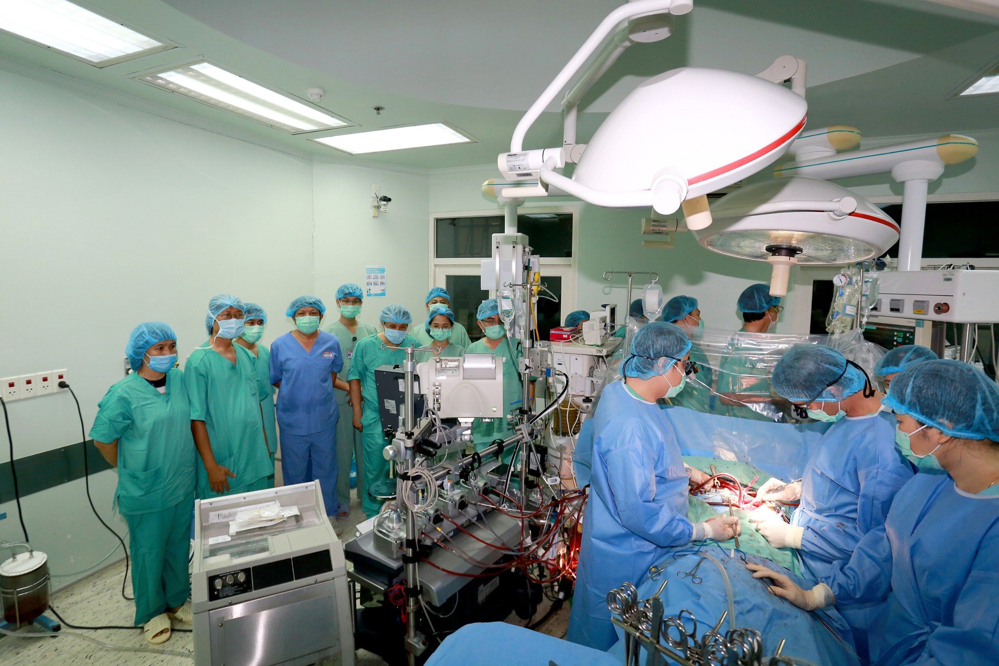 Ca ghép tim đi vào lịch sử- Ảnh 18.