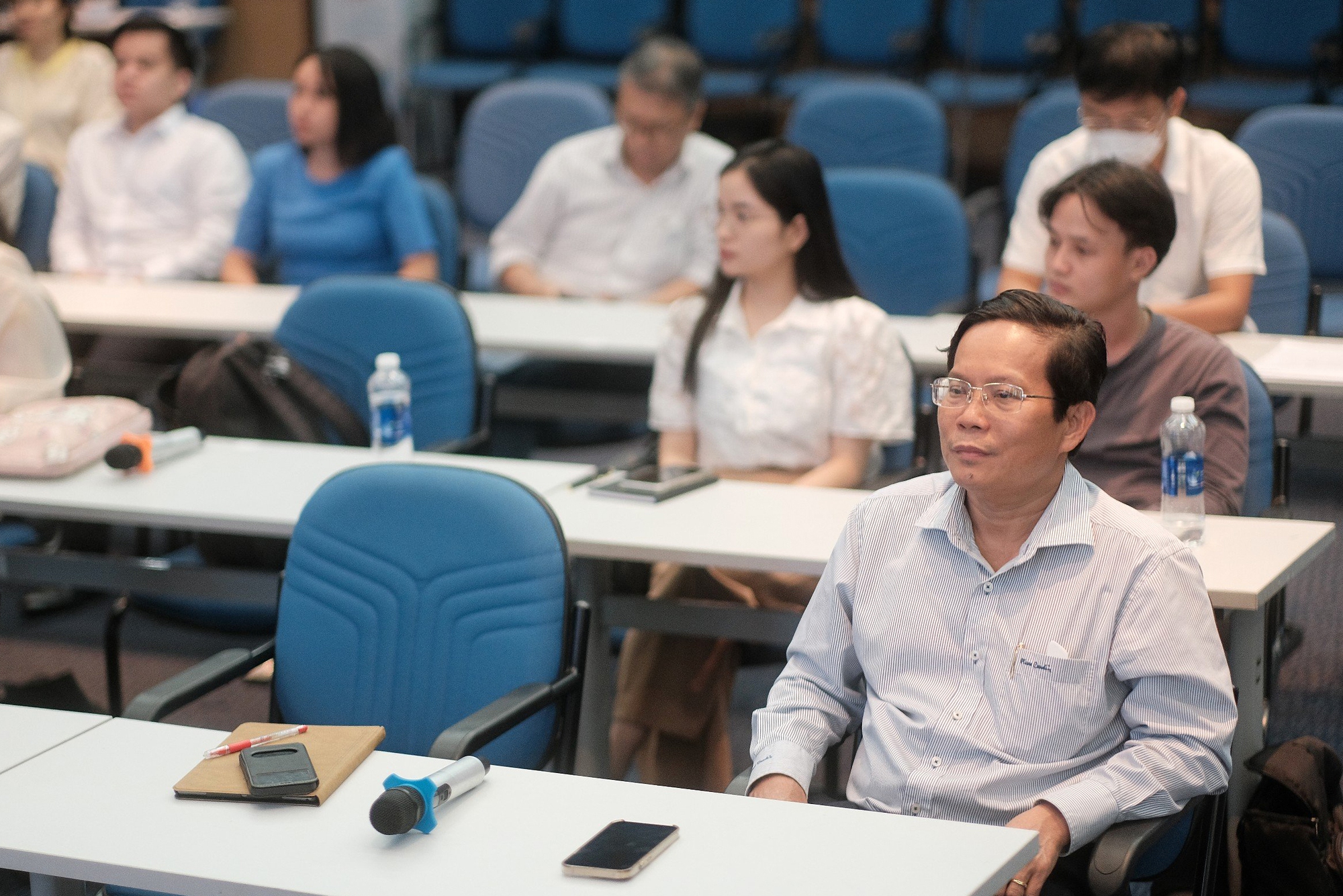 Bế giảng lớp đào tạo phóng viên mới 2023 của Báo Người Lao Động - Ảnh 1.