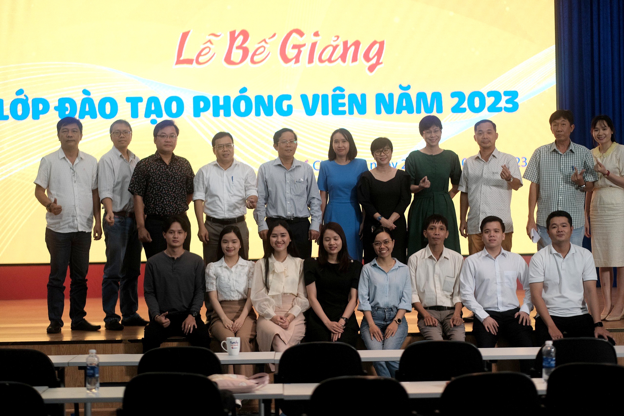 Bế giảng lớp đào tạo phóng viên mới 2023 của Báo Người Lao Động - Ảnh 5.