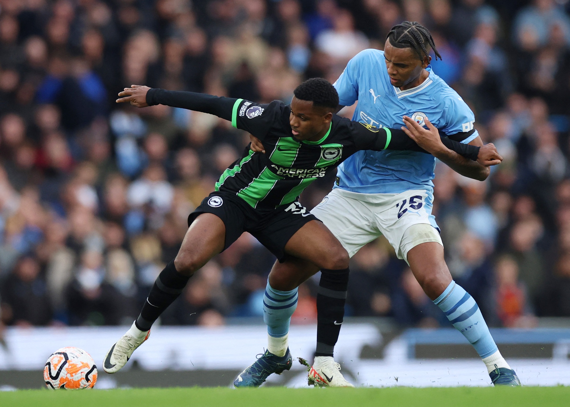 Haaland giải cơn khát bàn thắng, Man City thắng Brighton lên ngôi đầu - Ảnh 5.