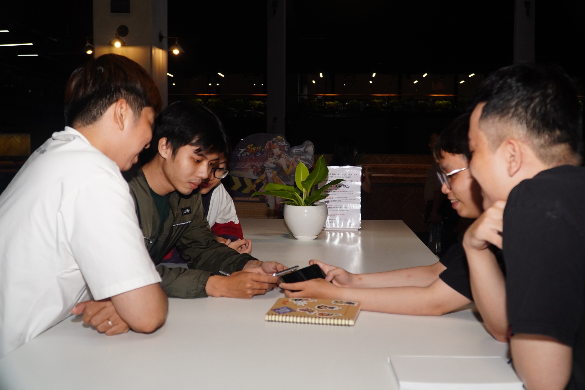 Nghề đang “hot”: Cuộc sống của những game tester - Ảnh 13.