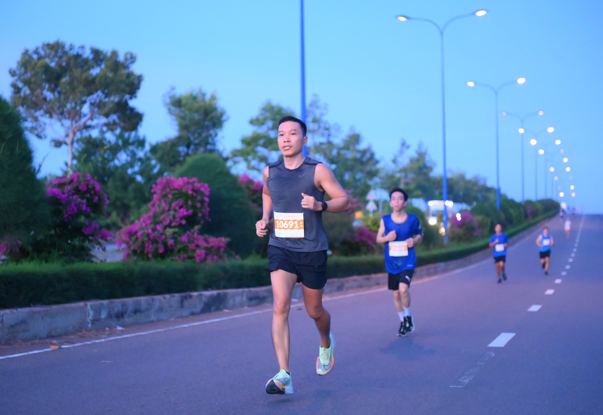Cựu tuyển thủ Phạm Thị Bình chinh phục Phan Thiết Marathon 2023 - Ảnh 8.