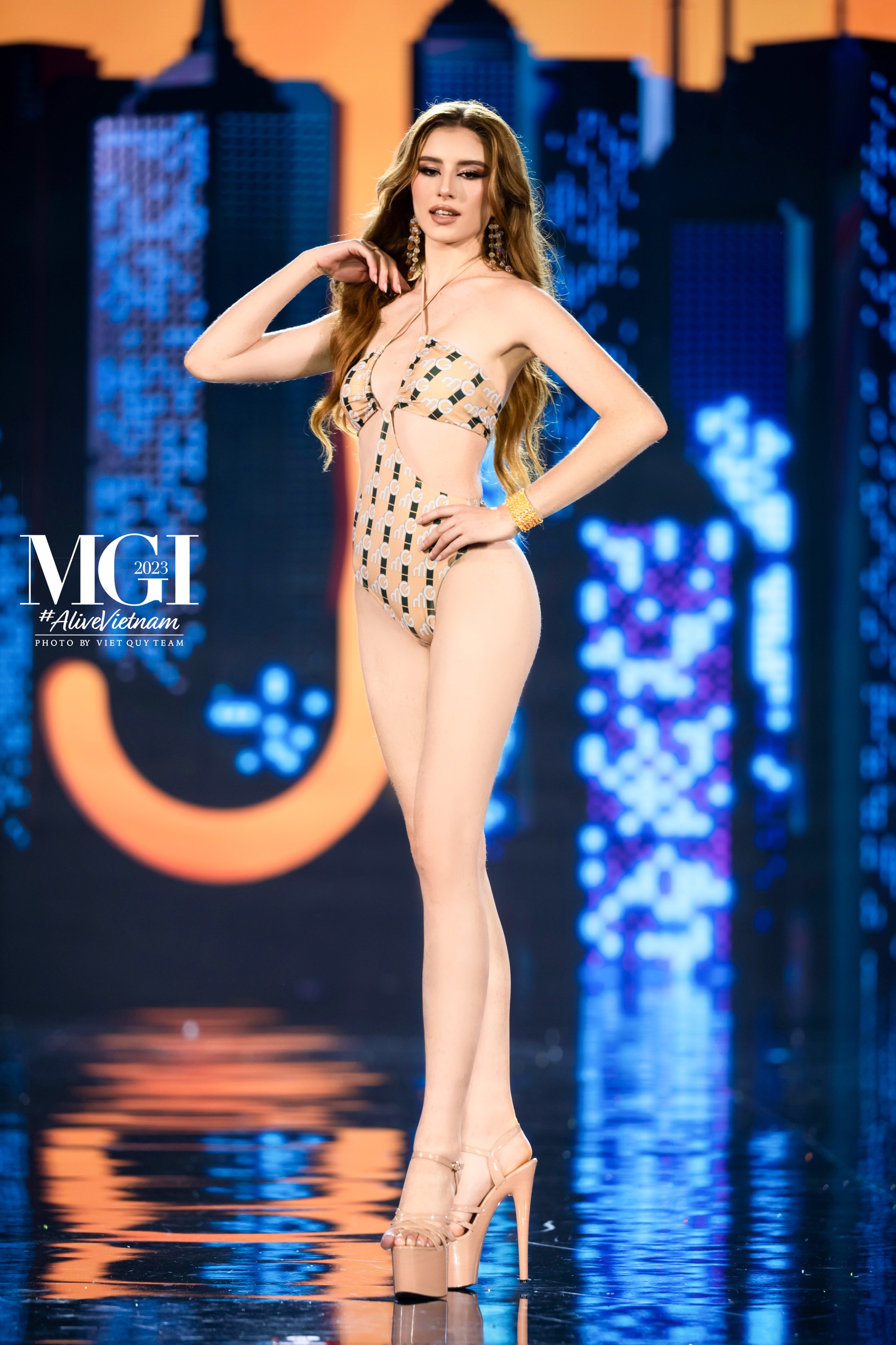 Thí sinh Miss Grand International 2023 đốt cháy sân khấu với bikini - Ảnh 7.