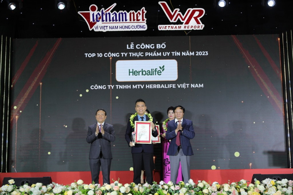 Herbalife Việt Nam được vinh danh top 10 công ty thực phẩm uy tín - Ảnh 1.