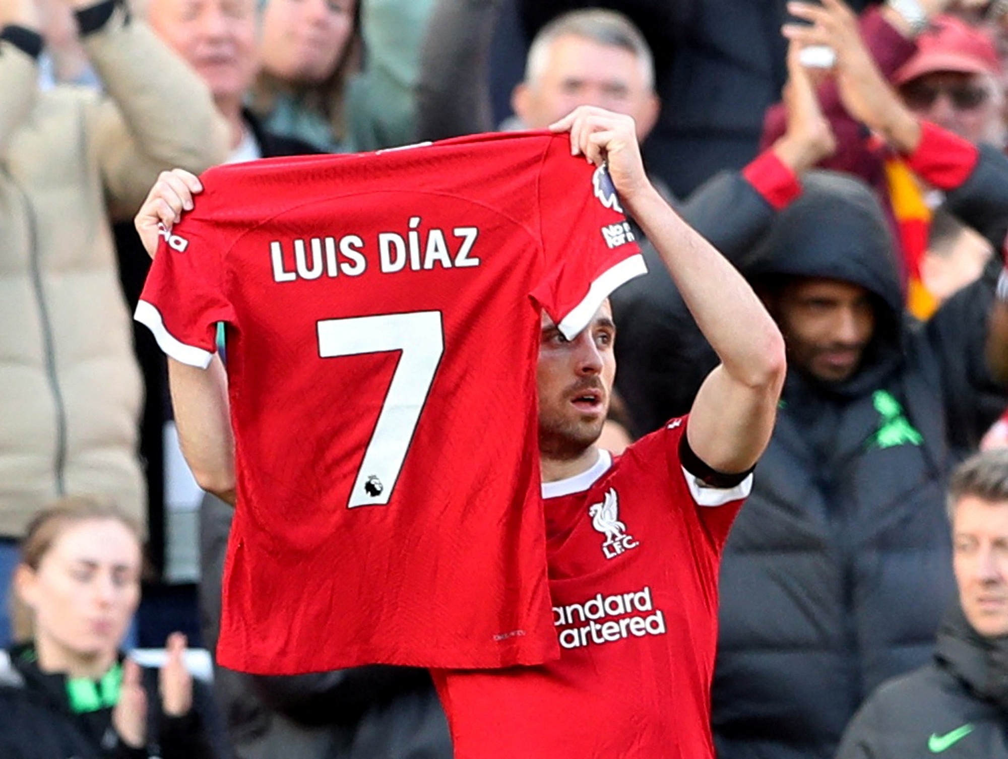 Luiz Diaz wallpaper / creds - snappedlfc (twitter) | Liverpool team,  Liverpool fc, Liverpool football club players