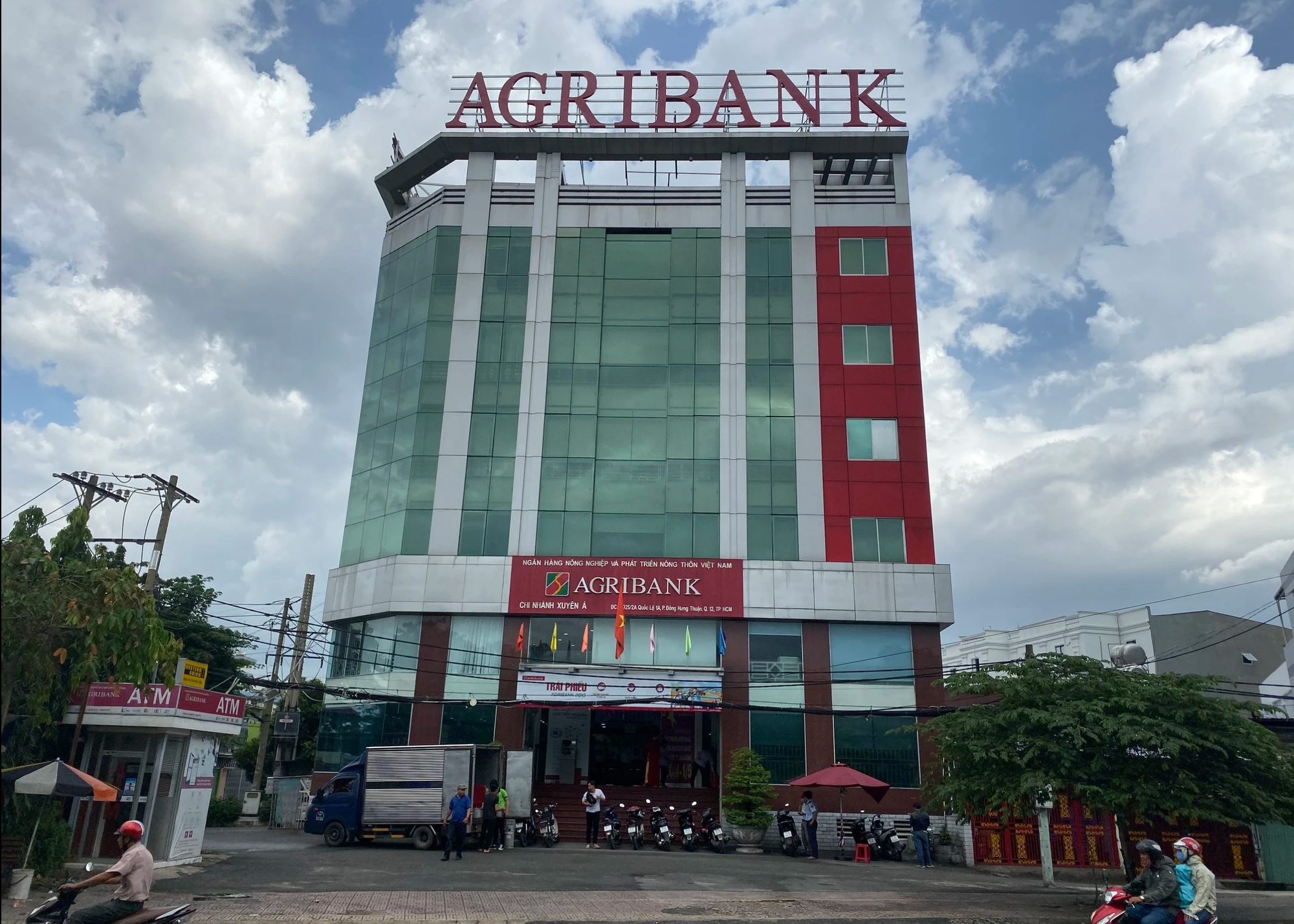 Agribank Chi nhánh Xuyên Á tuyển dụng lao động đợt 2 năm 2023