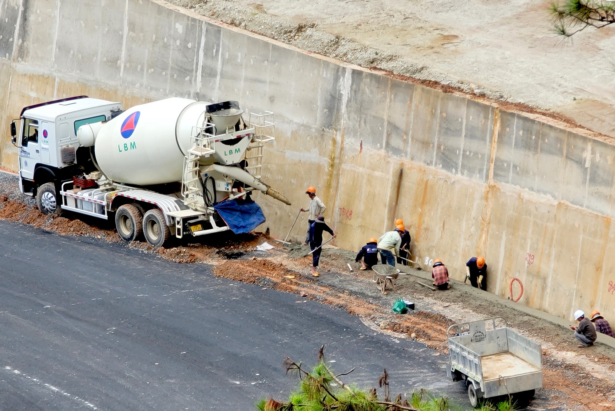 Hình ảnh đèo Prenn uốn lượn qua núi, sắp đưa 3 km vào lưu thông - Ảnh 5.