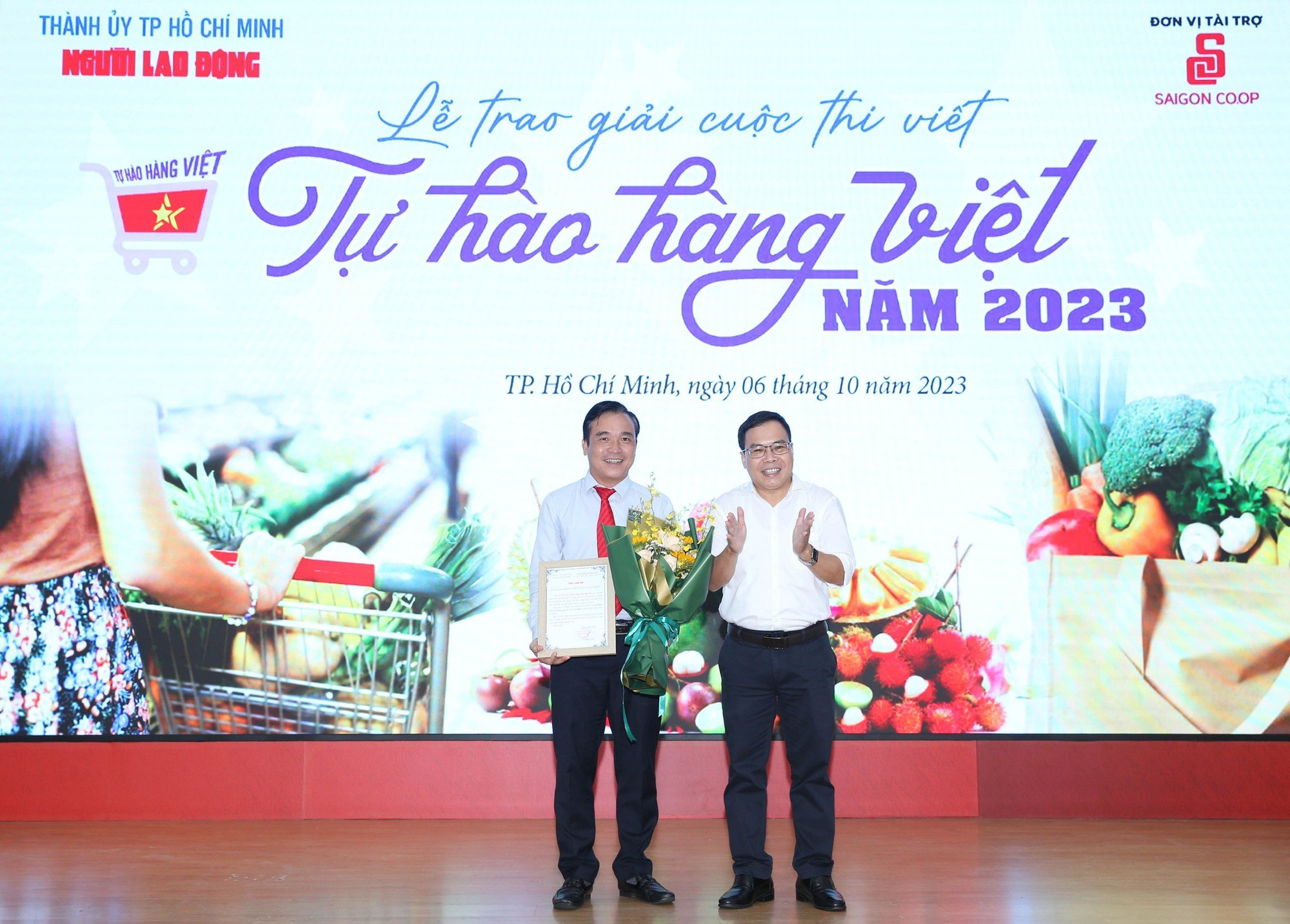 Nhớ lần dìu ngoại đi siêu thị đoạt giải nhất cuộc thi “Tự hào hàng Việt” - Ảnh 3.