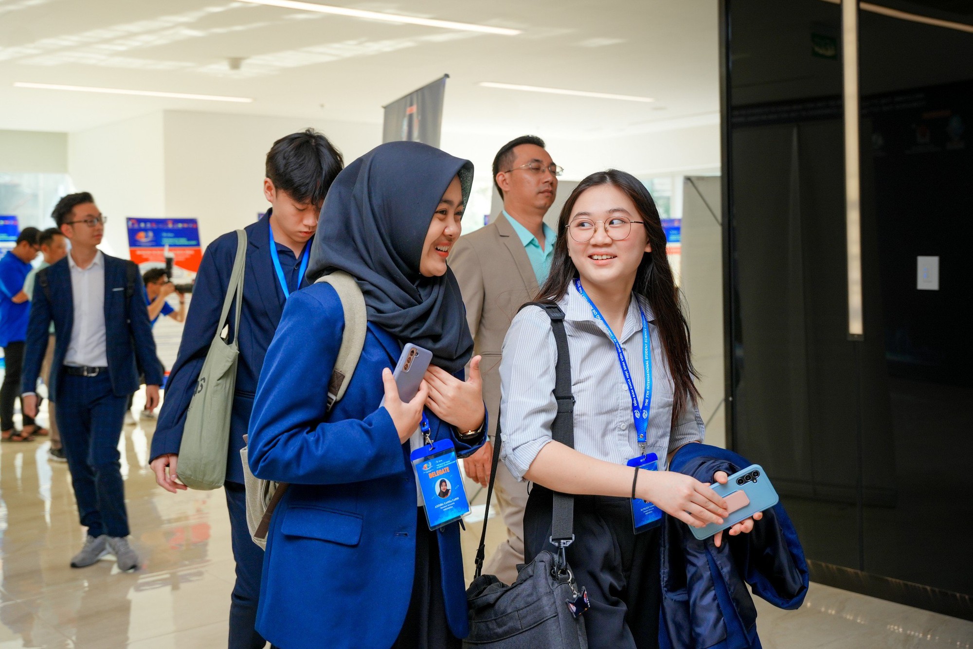 Hơn 60 sinh viên quốc tế đến Việt Nam tham gia diễn đàn khoa học - Ảnh 1.