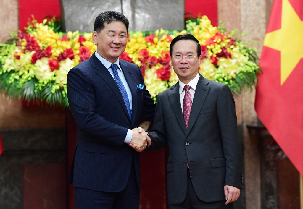 Cận cảnh Chủ tịch nước Võ Văn Thưởng đón Tổng thống Mông Cổ - Ảnh 11.
