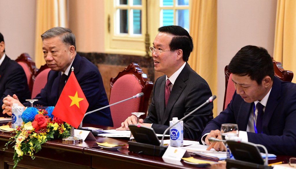 Cận cảnh Chủ tịch nước Võ Văn Thưởng đón Tổng thống Mông Cổ - Ảnh 14.