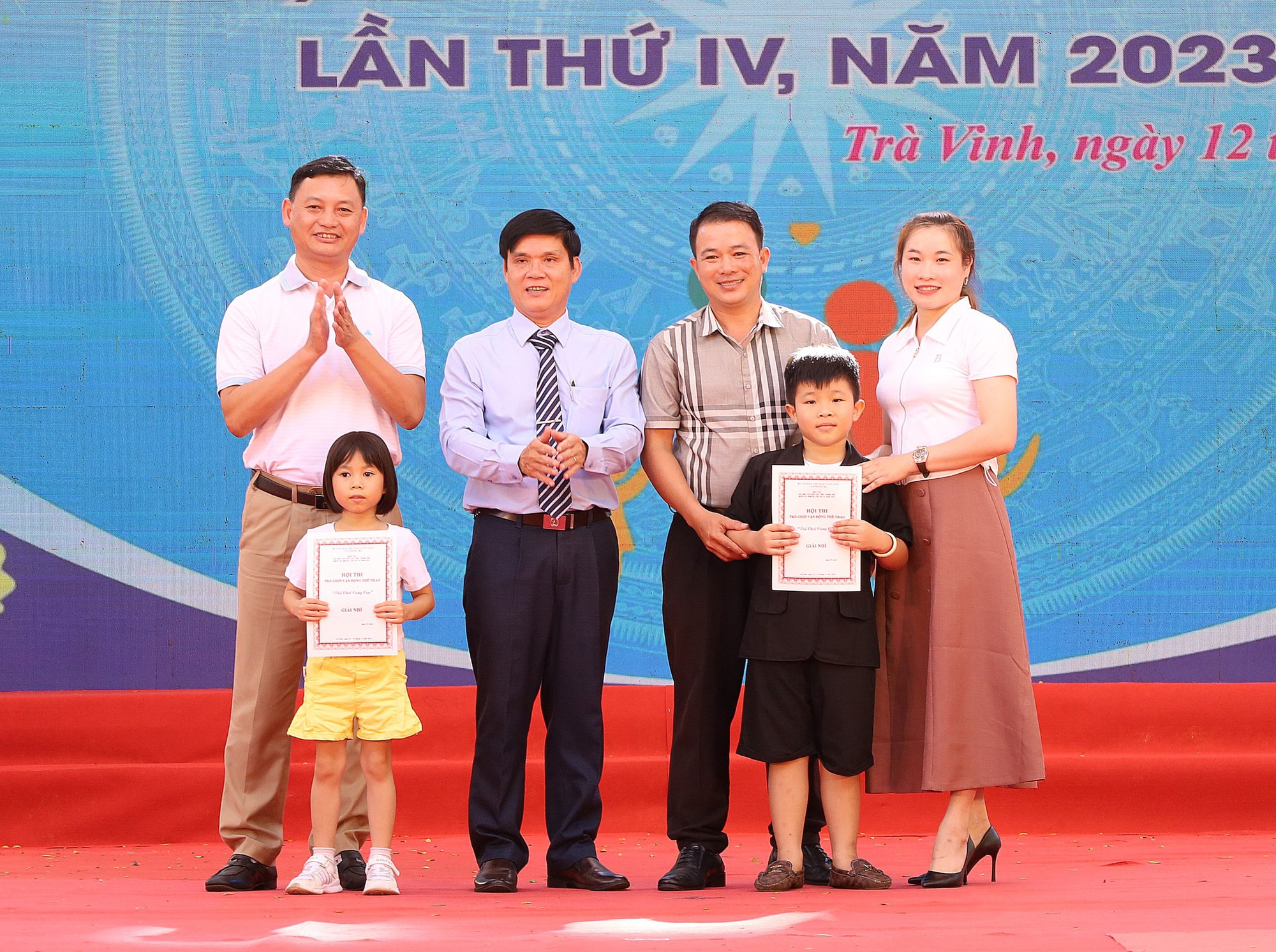 Bế mạc và trao giải Ngày hội Gia đình tiêu biểu miền Tây Nam Bộ - Ảnh 12.
