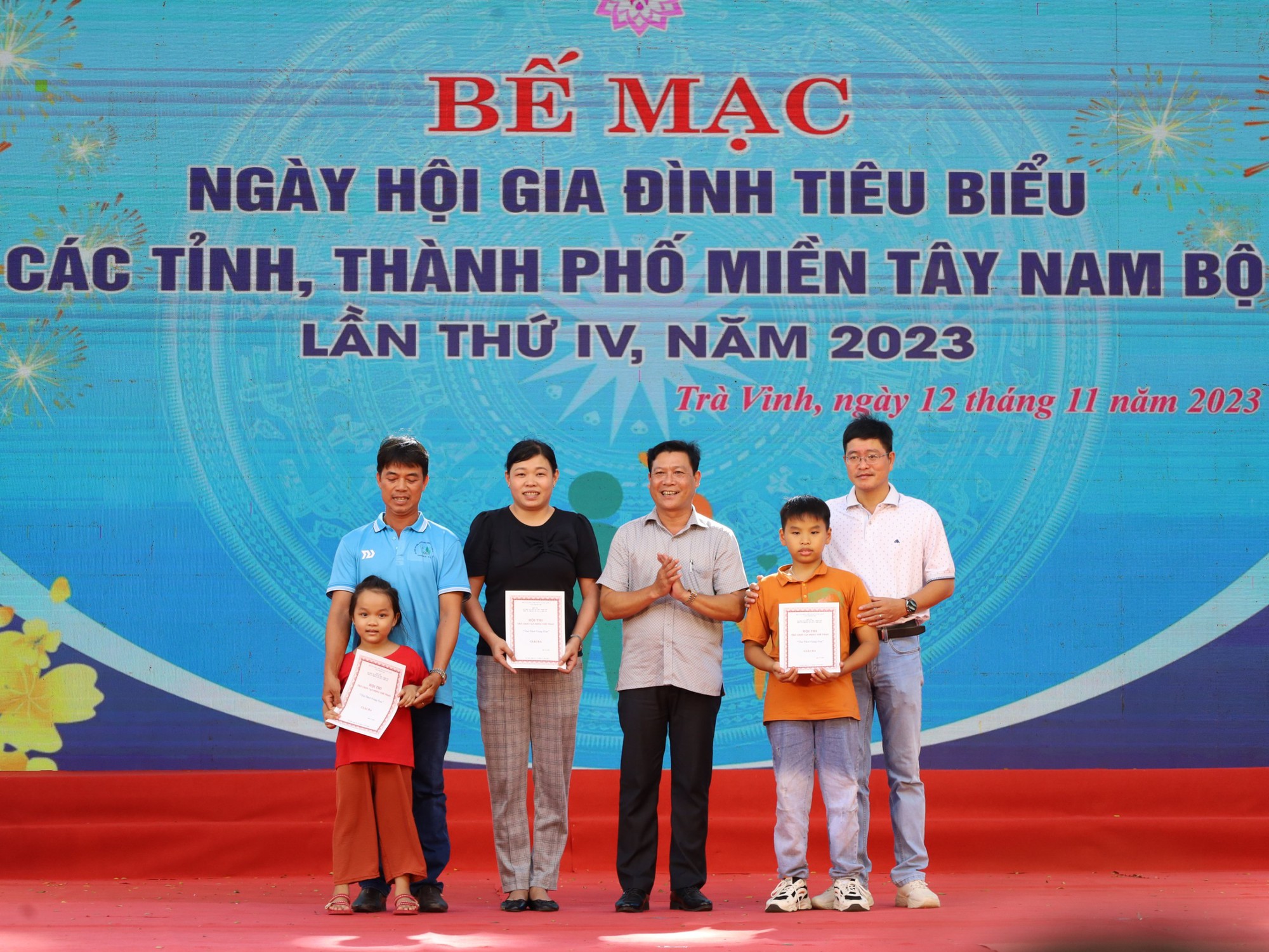 Bế mạc và trao giải Ngày hội Gia đình tiêu biểu miền Tây Nam Bộ - Ảnh 9.