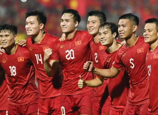 Trung vệ Bùi Tiến Dũng trở lại khoác áo đội tuyển Việt Nam - Ảnh 1.