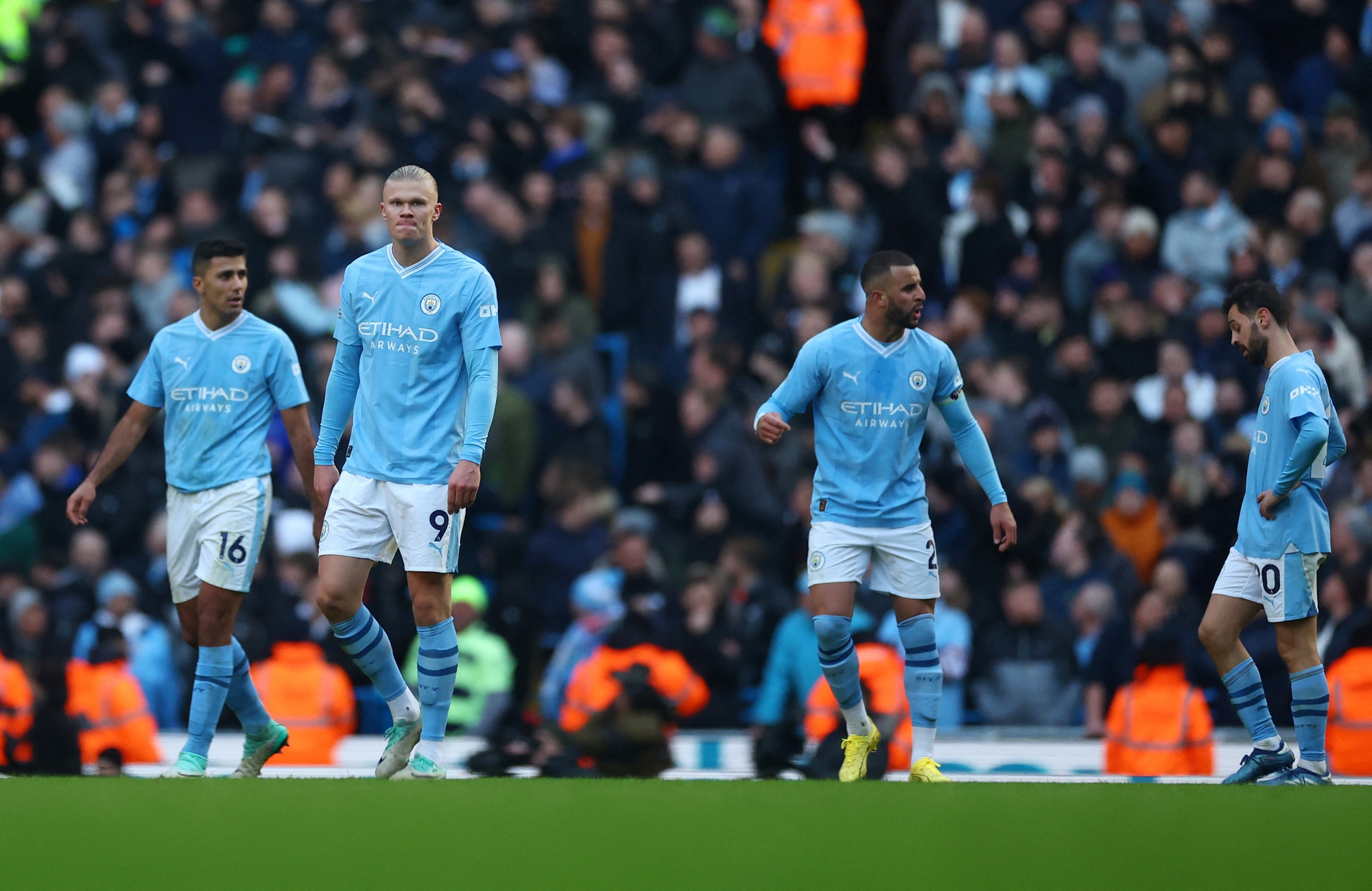 Man City bị Liverpool cầm hòa trên sân nhà, nguy cơ bị Arsenal qua mặt - Ảnh 4.