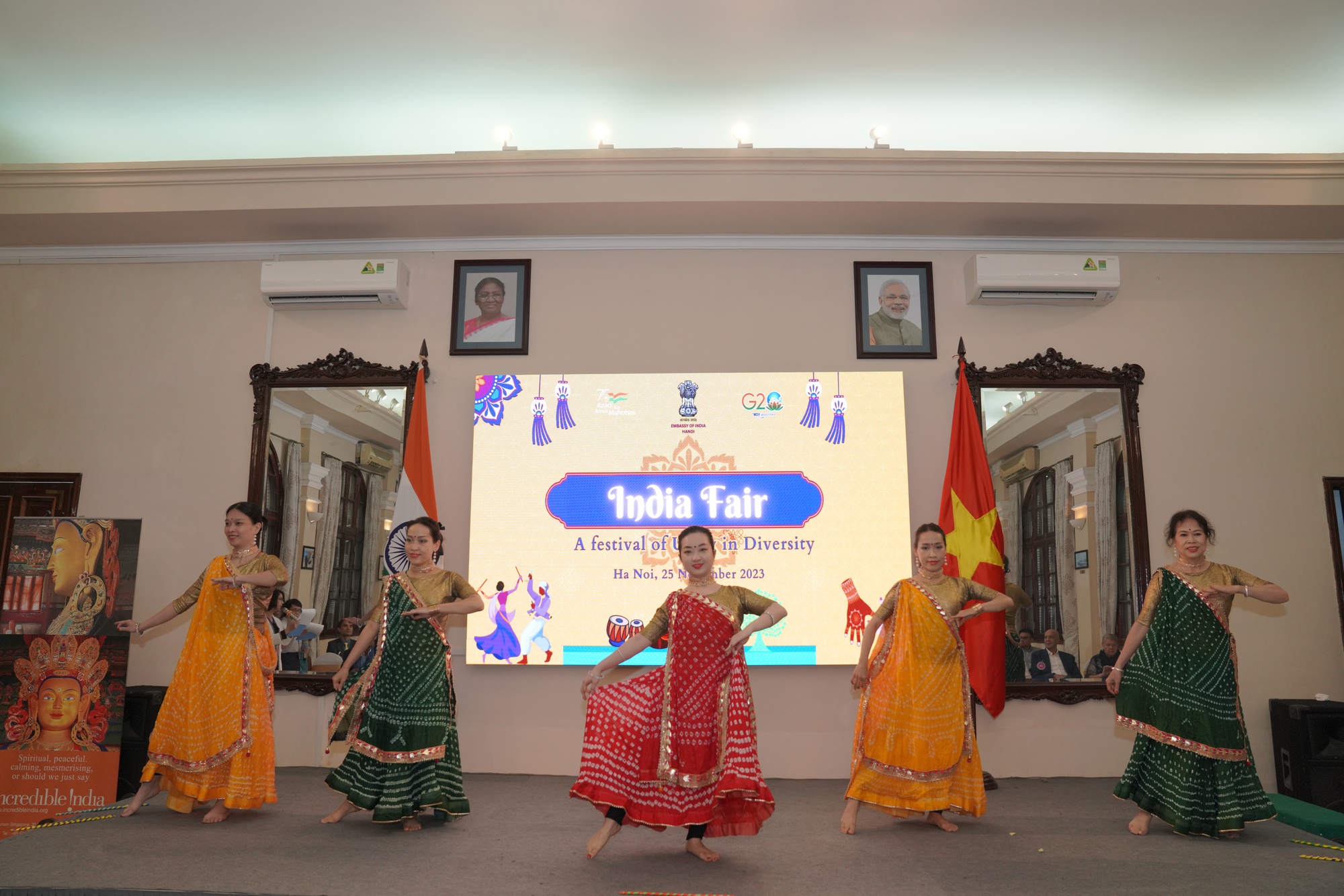 Rực rỡ sắc màu văn hóa Ấn Độ tại Hà Nội - Ảnh 12.