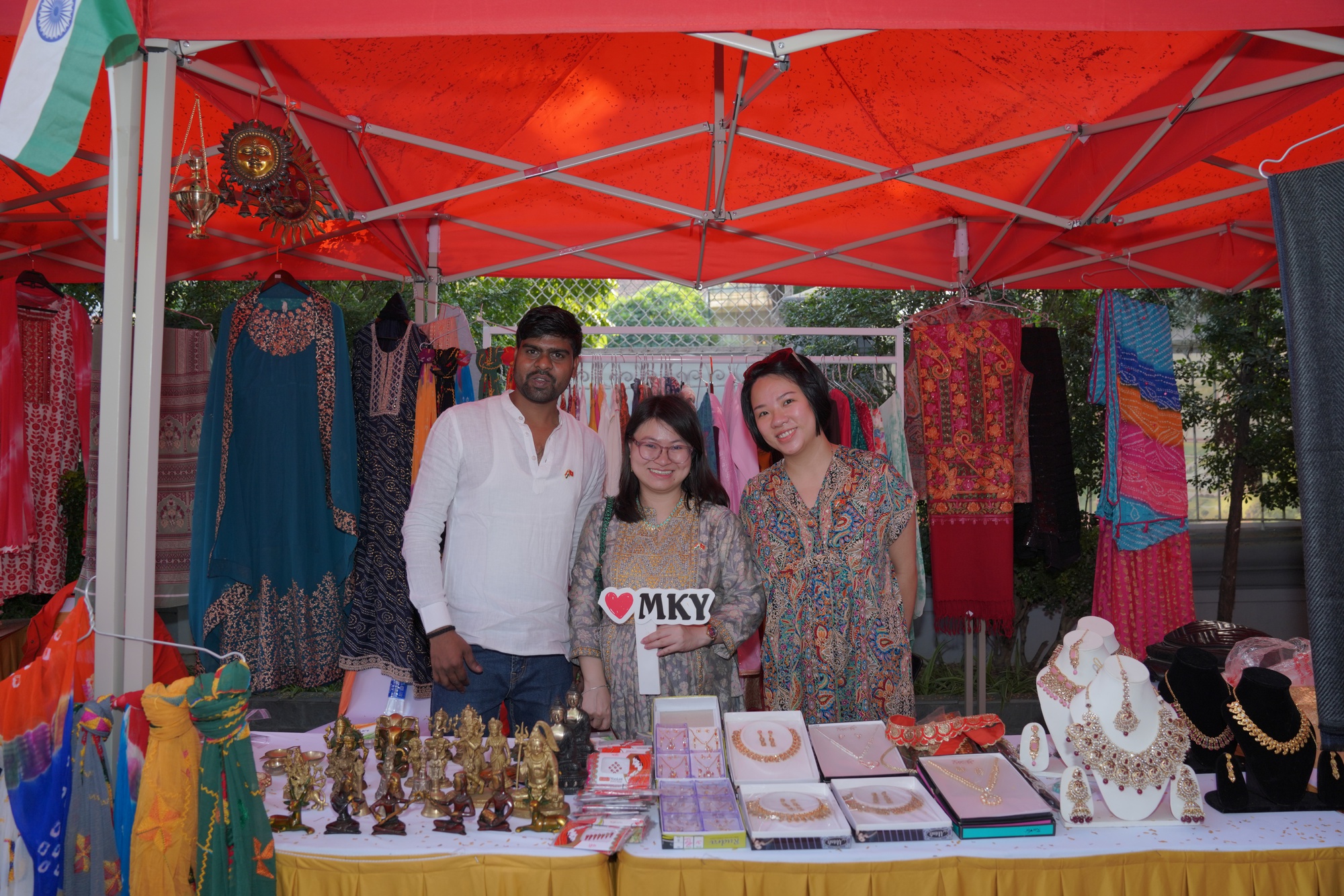 Rực rỡ sắc màu văn hóa Ấn Độ tại Hà Nội - Ảnh 10.