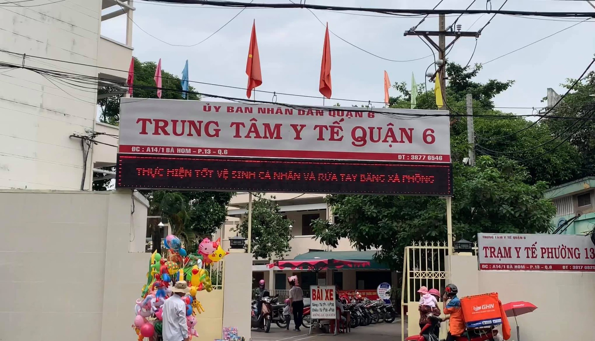 Trung tâm y tế cử người chưa có chứng chỉ hành nghề khám sức khoẻ cho học sinh