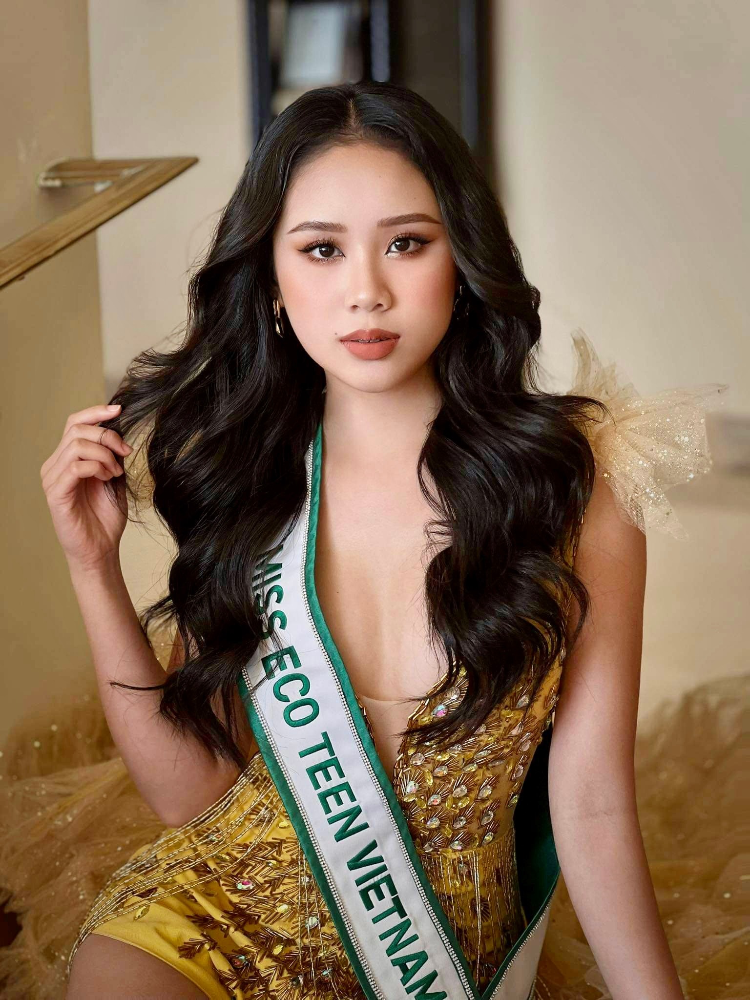 Vietnam's 14-year-old female student representative was crowned Miss Eco Teen runner-up in Egypt - Photo 7.