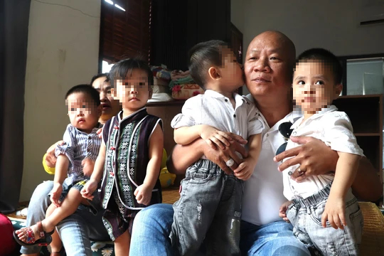 4 trẻ bị bỏ rơi ở Quảng Nam khát… giấy khai sinh - Ảnh 2.