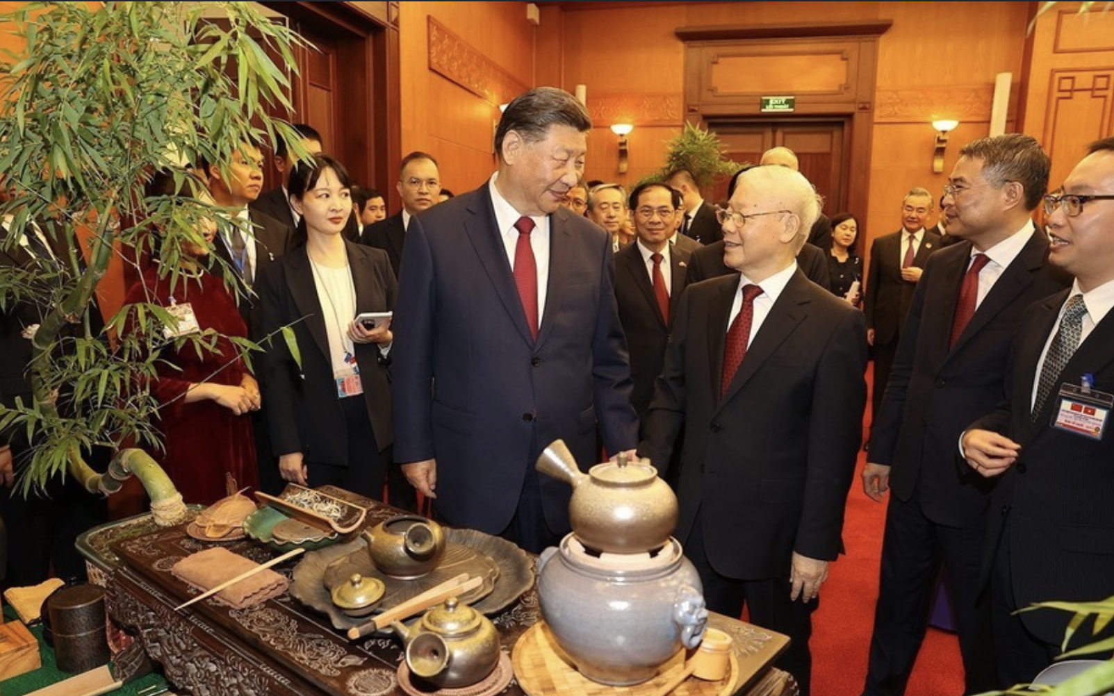Tổng Bí thư Nguyễn Phú Trọng và Tổng Bí thư, Chủ tịch nước Tập Cận Bình dự tiệc trà