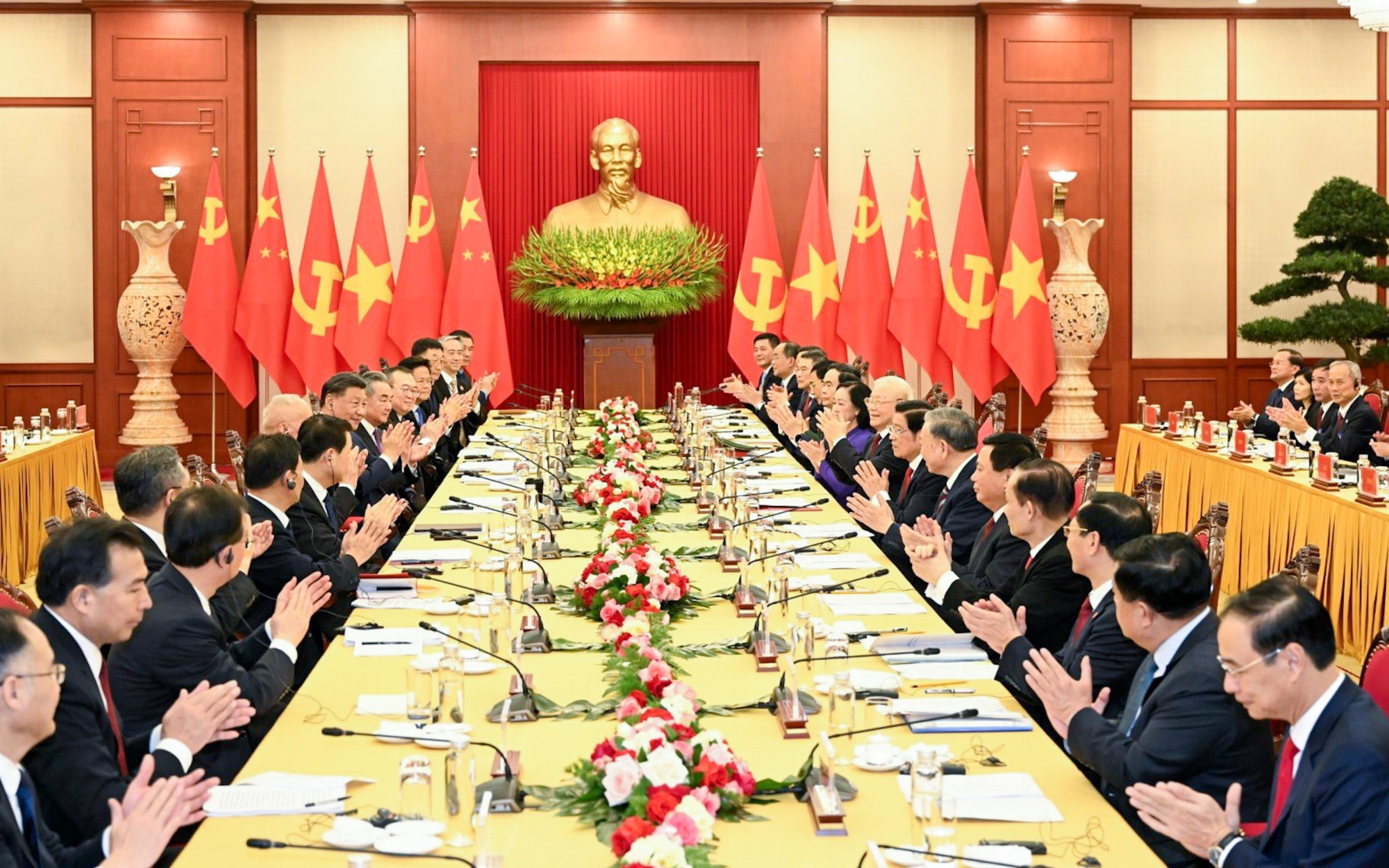 Tổng Bí thư Nguyễn Phú Trọng hội đàm với Tổng Bí thư, Chủ tịch nước Trung Quốc Tập Cận Bình