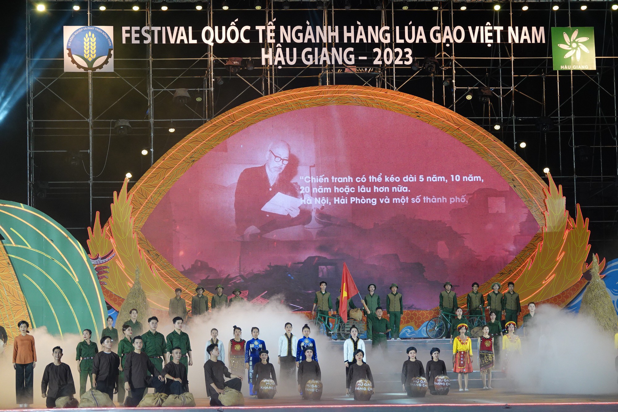 Đặc sắc lễ khai mạc festival quốc tế về lúa gạo tại Hậu Giang- Ảnh 12.