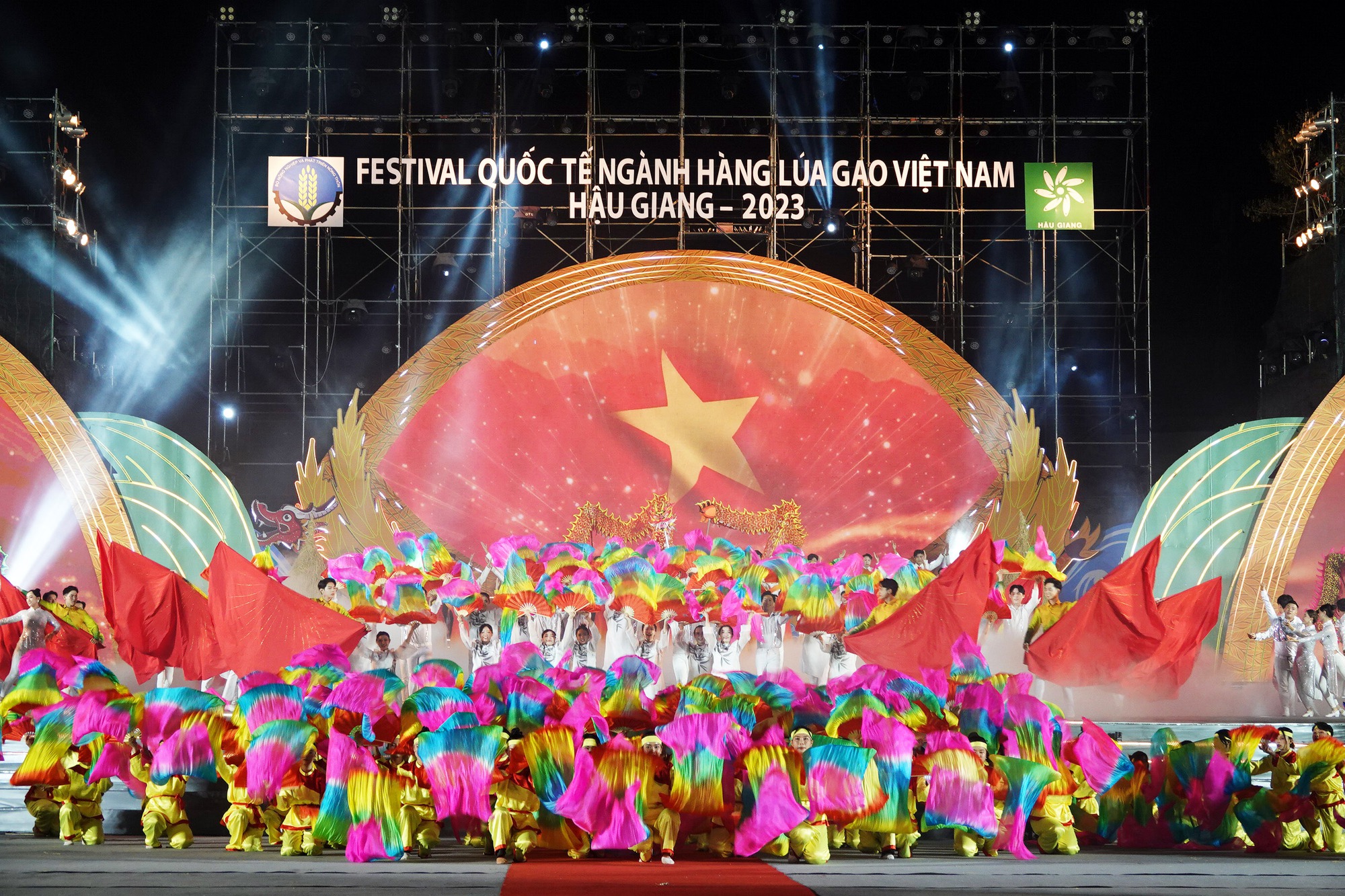 Đặc sắc lễ khai mạc festival quốc tế về lúa gạo tại Hậu Giang- Ảnh 9.