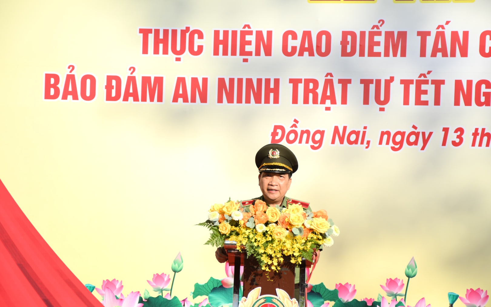 CLIP: Thiếu tướng Nguyễn Sỹ Quang phát lệnh tổng lực tấn công, trấn áp tội phạm dịp Tết 2024