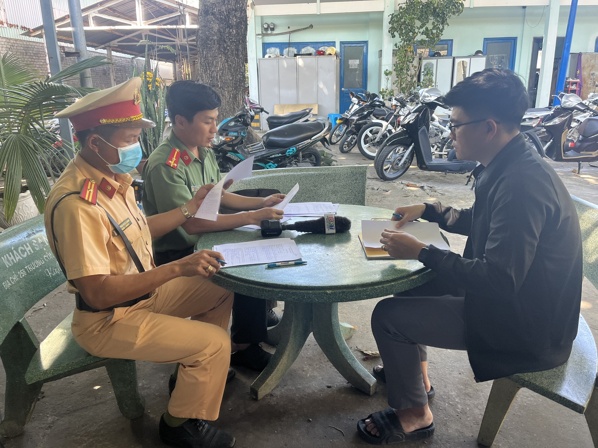 Mời người chụp hình chốt CSGT ở BR-VT đăng lên nhóm zalo lên làm việc