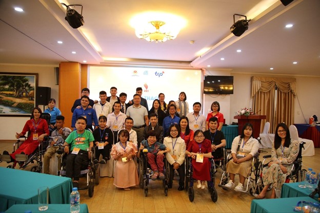 TCP Việt Nam trao tặng 03 thanh niên khuyết tật 50 triệu đồng mỗi dự án khởi nghiệp- Ảnh 1.