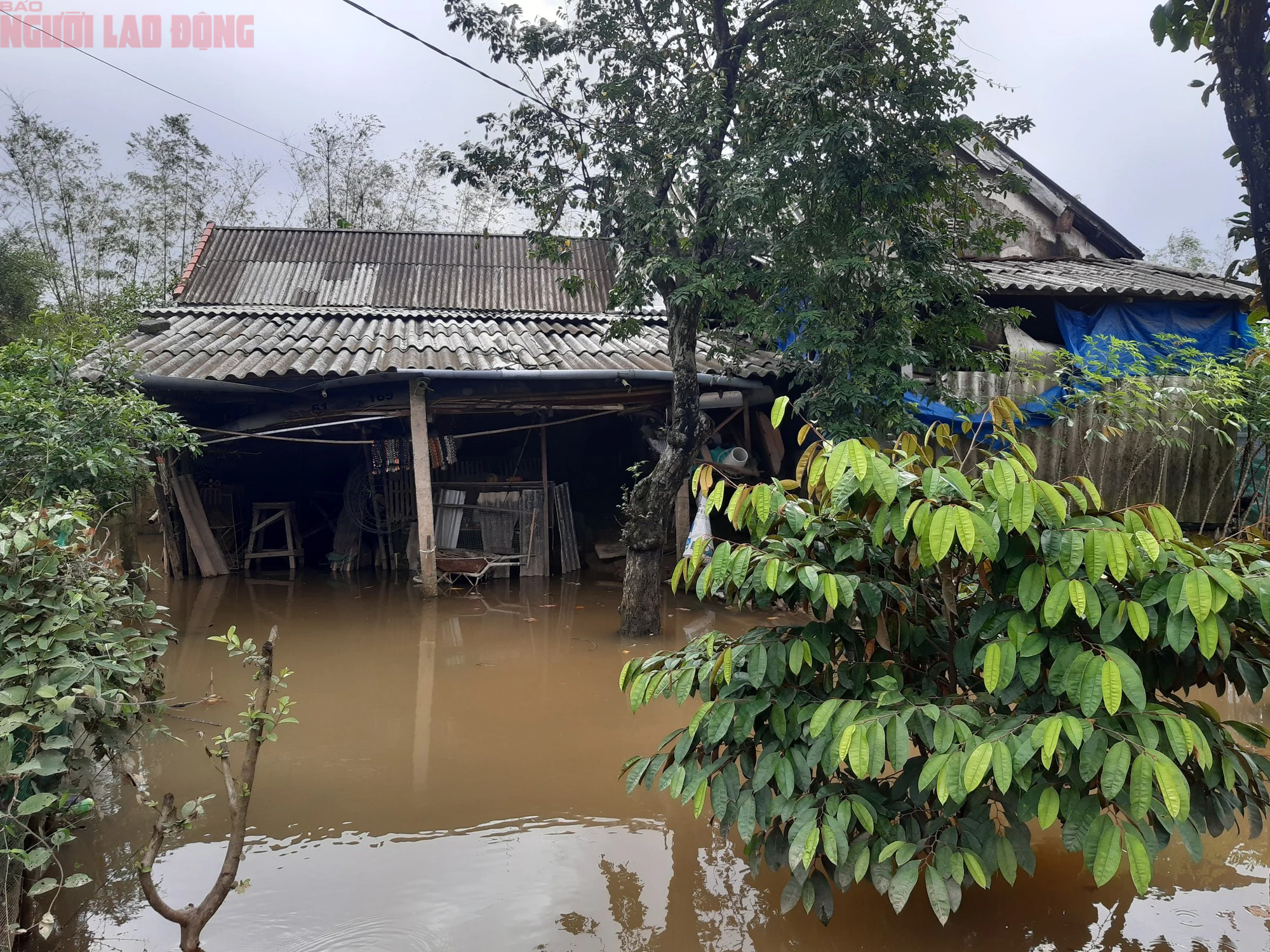 CLIP: Nhiều vùng ở Thừa Thiên- Huế bất ngờ bị ngập sâu- Ảnh 2.