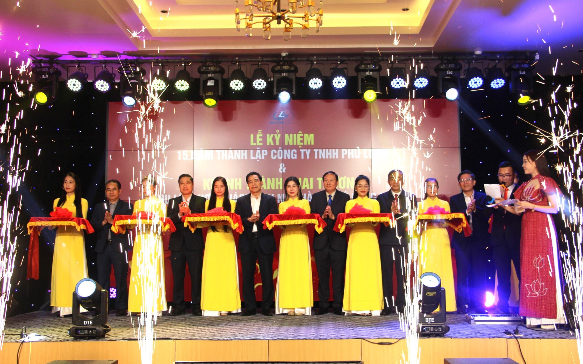 Lãnh đạo Quảng Nam dự khai trương khu liên hợp nhà hàng, khách sạn lớn nhất Tam Kỳ