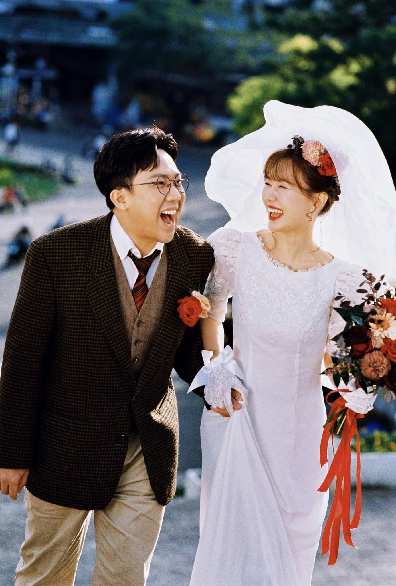 Trấn Thành - Hari Won tung ảnh kỷ niệm ngày cưới vui nhộn- Ảnh 22.