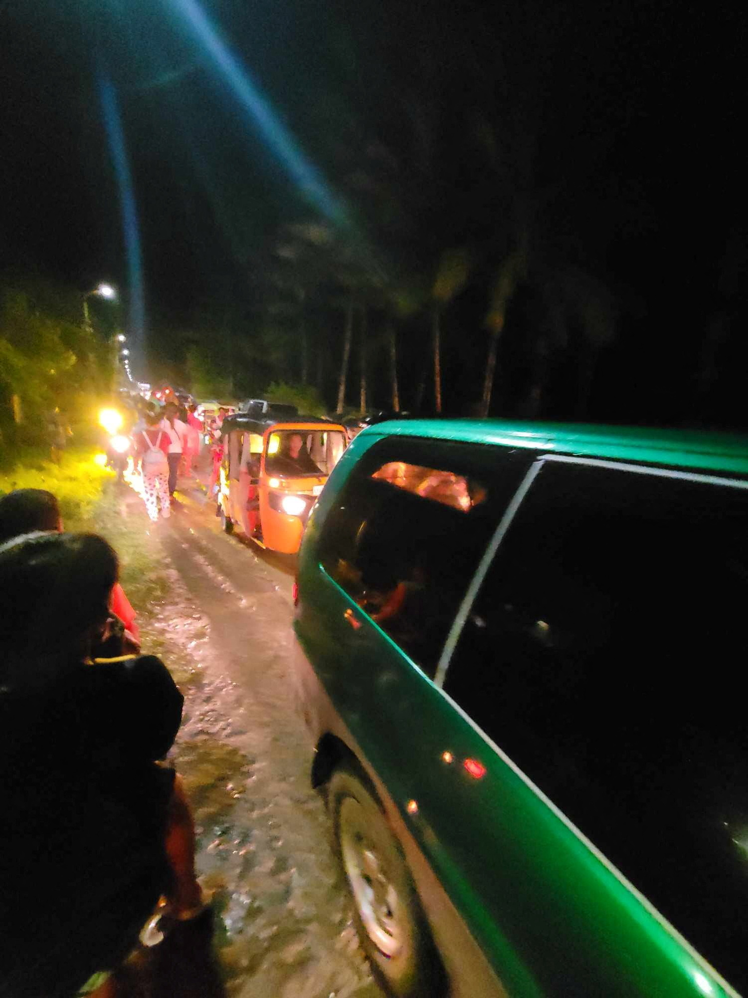 フィリピンの強い地震後の津波警報に関する新しいニュース - 写真 5。