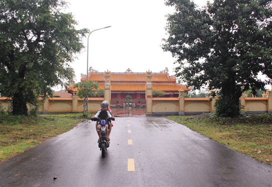 Đền thờ vua Hàm Nghi và các tướng sĩ Cần Vương tại xã Cam Chính, huyện Cam Lộ, tỉnh Quảng Trị