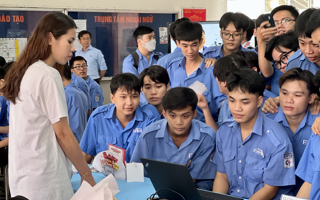 Doanh nghiệp “trải thảm đỏ” săn lao động kỹ thuật - Ảnh 6.