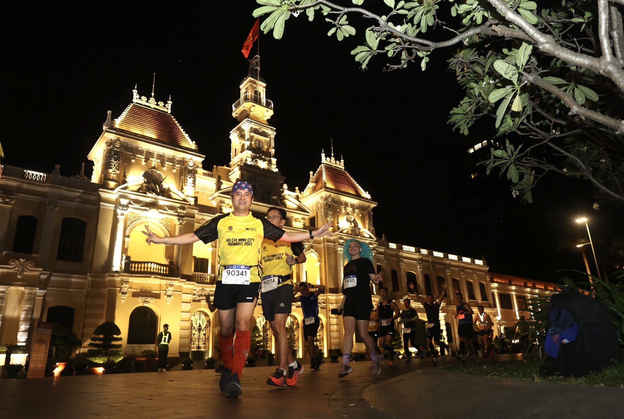 Chân chạy Kenya khuynh đảo Giải chạy đêm Marathon TP HCM 2023 - Ảnh 5.