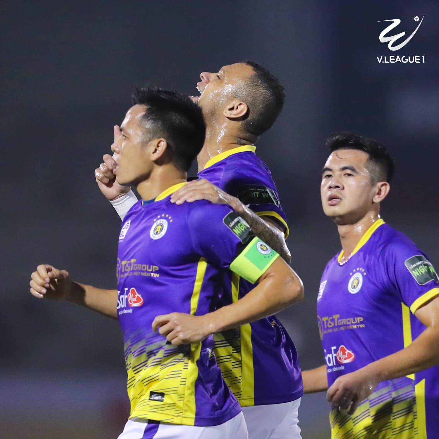 Hà Nội FC ngược dòng thắng ngoạn mục trên sân Hà Tĩnh - Ảnh 2.