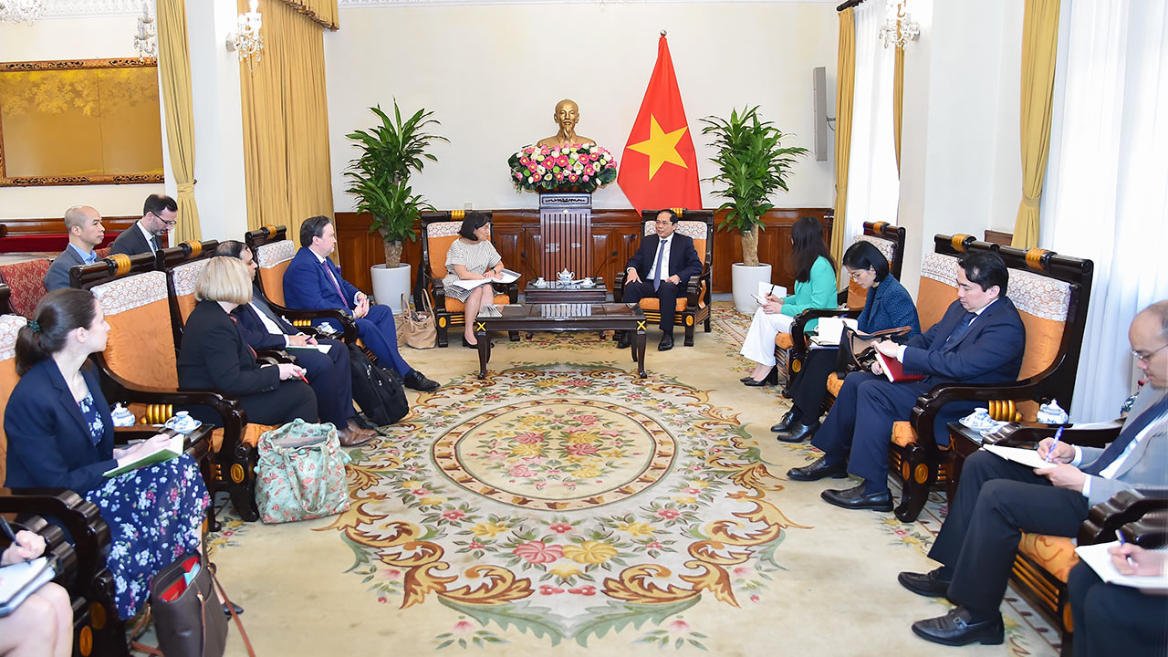 Đại diện Thương Mại Mỹ thăm Việt Nam - Ảnh 2. Đại diện Thương Mại Mỹ thăm Việt Nam - Ảnh 2.