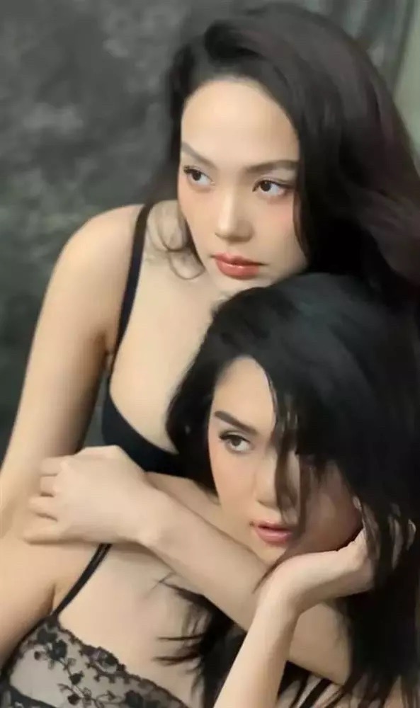 Minh Hằng - Ngọc Trinh cùng cởi, ai sexy hơn? - Ảnh 2.